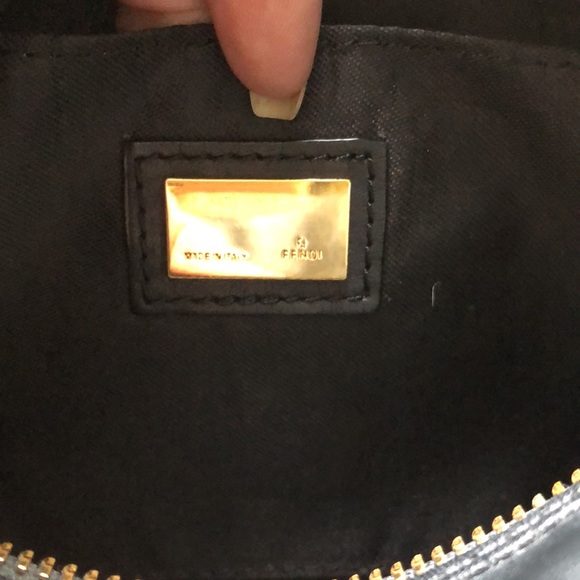 Fendi Leather Bag "Price Firm" - Picture 6 of 9